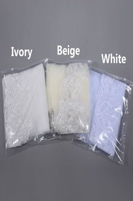 1.5M Lace Edge Short Comb Two Layers Wedding Veils | Bridelily - wedding veils