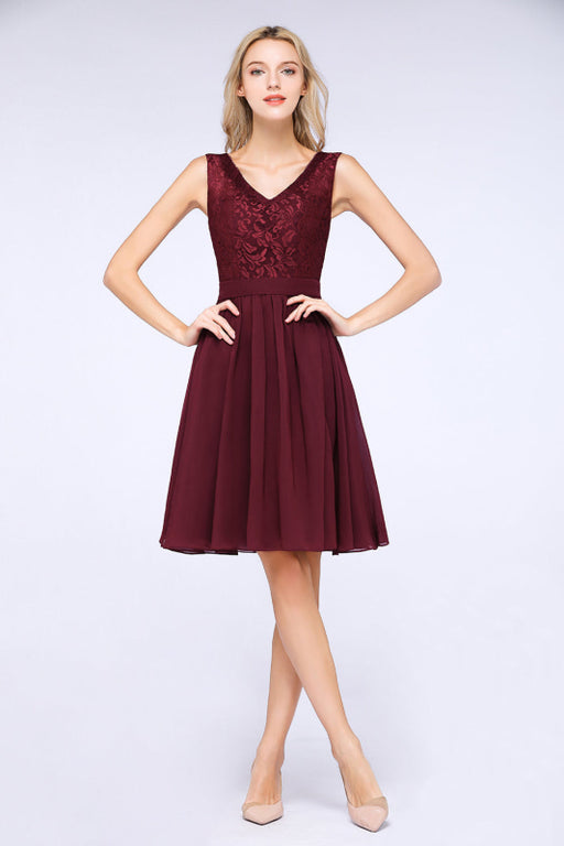 Bridelily Elegant Lace V-Neck Short Burgundy Chiffon Bridesmaid Dress with Ruffle