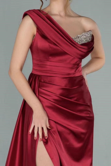 Burgundy Elegant One-Shoulder V-Neck Mermaid Prom Dress with Split and Sequins