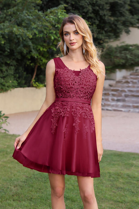 Burgundy Short Formal Gown Lace Applique V Neck Homecoming Dresses - Prom Dresses