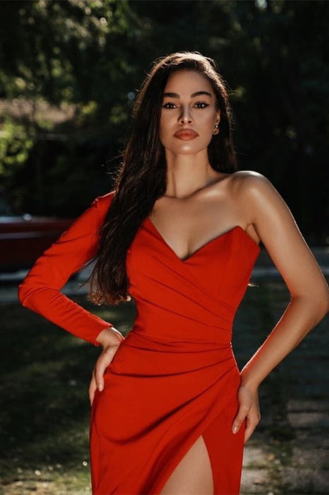 Charming Red One-Shoulder Charmeuse Prom Dress with Pleated Slit