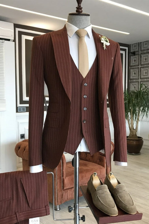 Griffith Fashion Rufous Peaked Lapel Three Pieces Business Suits