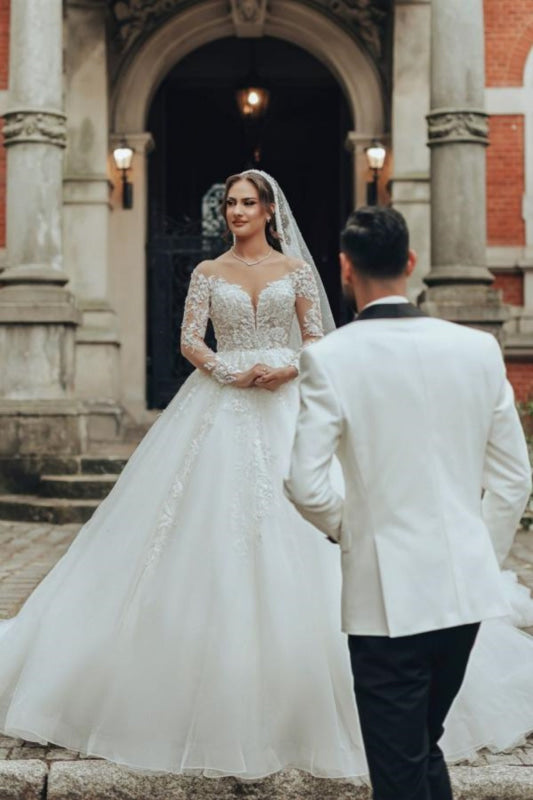 Elegant Off-the-Shoulder A-Line Appliques Lace Floor-Length Wedding Dress