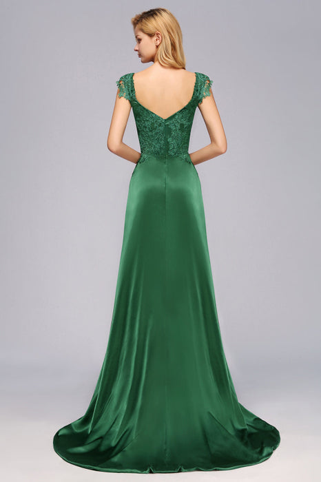 Bridelily Elegant V-Neck Dark Green Lace Bridesmaid Dresses with Front-Slit