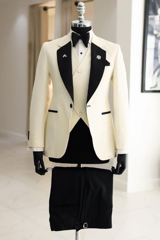 Barret Fancy White Notched Lapel Three Pieces Wedding Suits