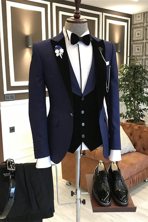 Darnell Bespoke Navy Blue Peaked Lapel Three Pieces Men Suits For Business