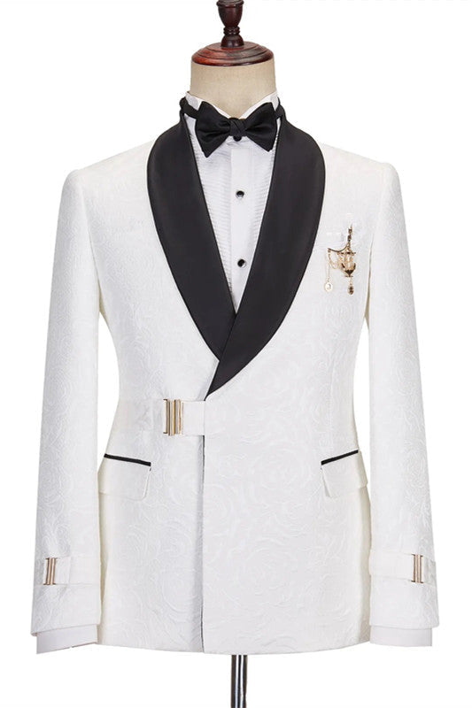 Modern White Jacquard Shawl Lapel Wedding Suits with Gold Buckle