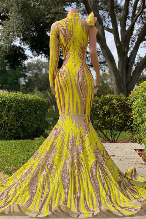 One Shoulder Halter Light Yellow Prom Dress with Mermaid Classic Appliques