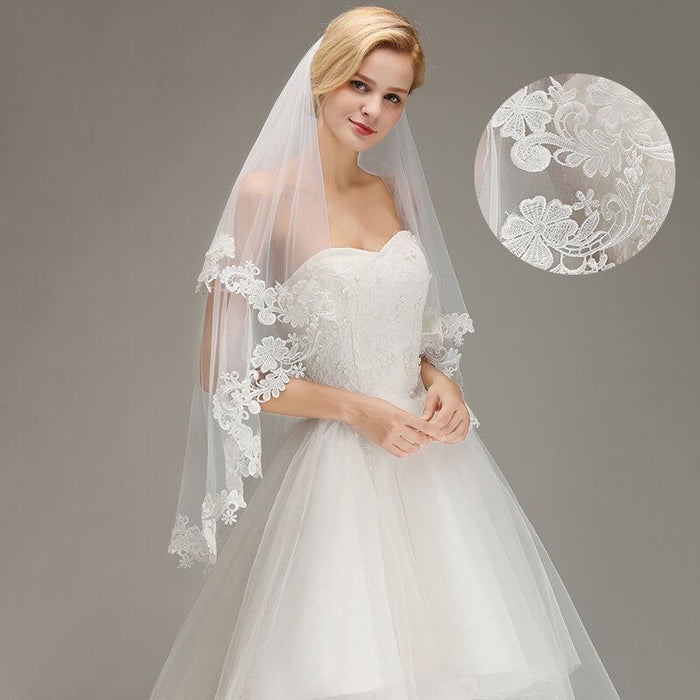 Two Layer Lace Short Bridal Veil With Comb Elbow Length Wedding