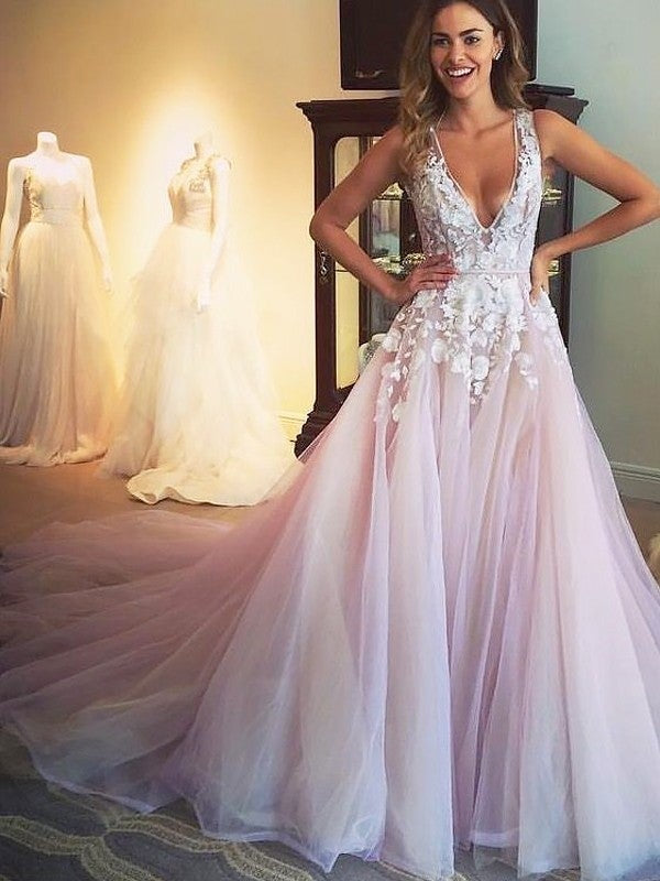 A-Line/Princess V-neck Sweep/Brush Train Tulle Sleeveless Applique Dresses - Prom Dresses