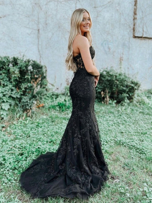 Black lace evening outlet gown